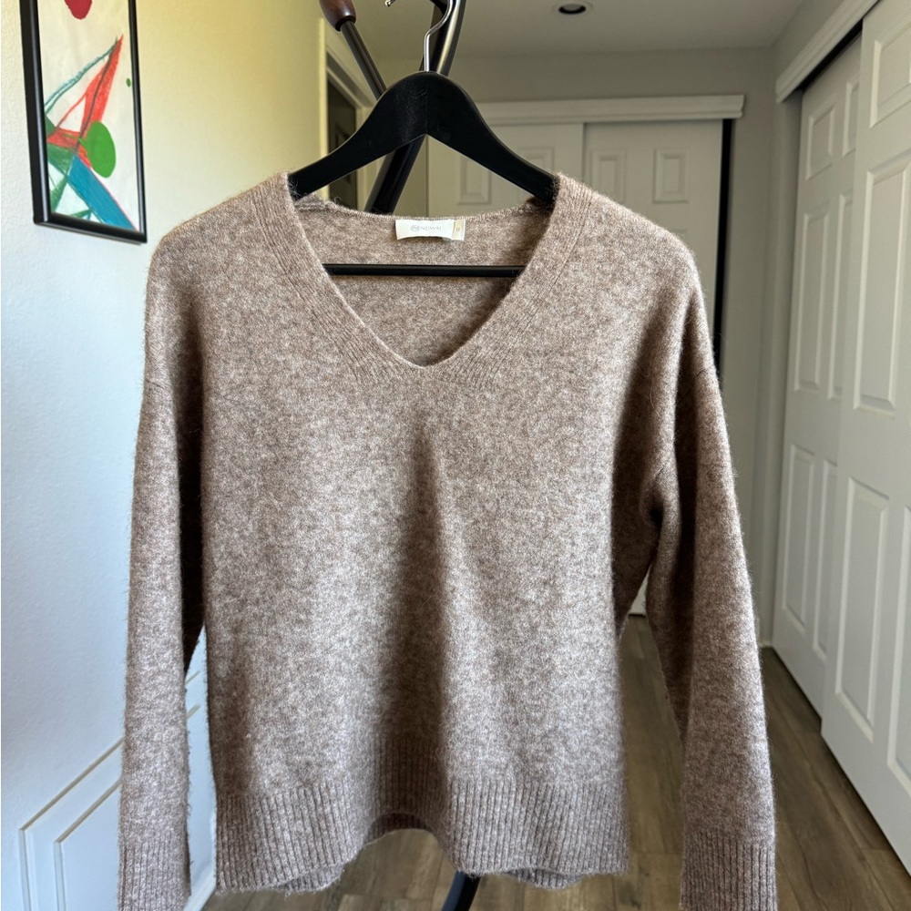 Elegant Neiwai V-Neck Sweater Alpaca